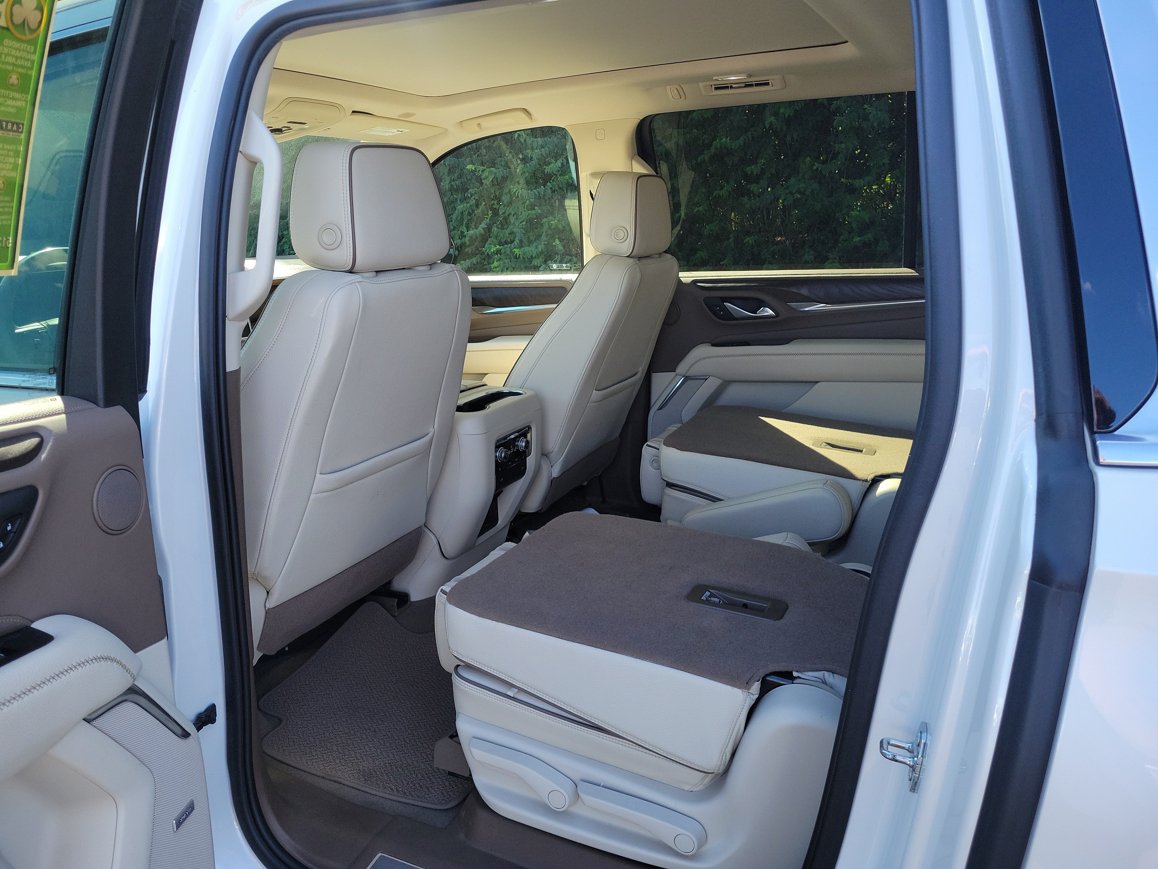 Used 2022 GMC Yukon XL Denali AWD/4WD image 13