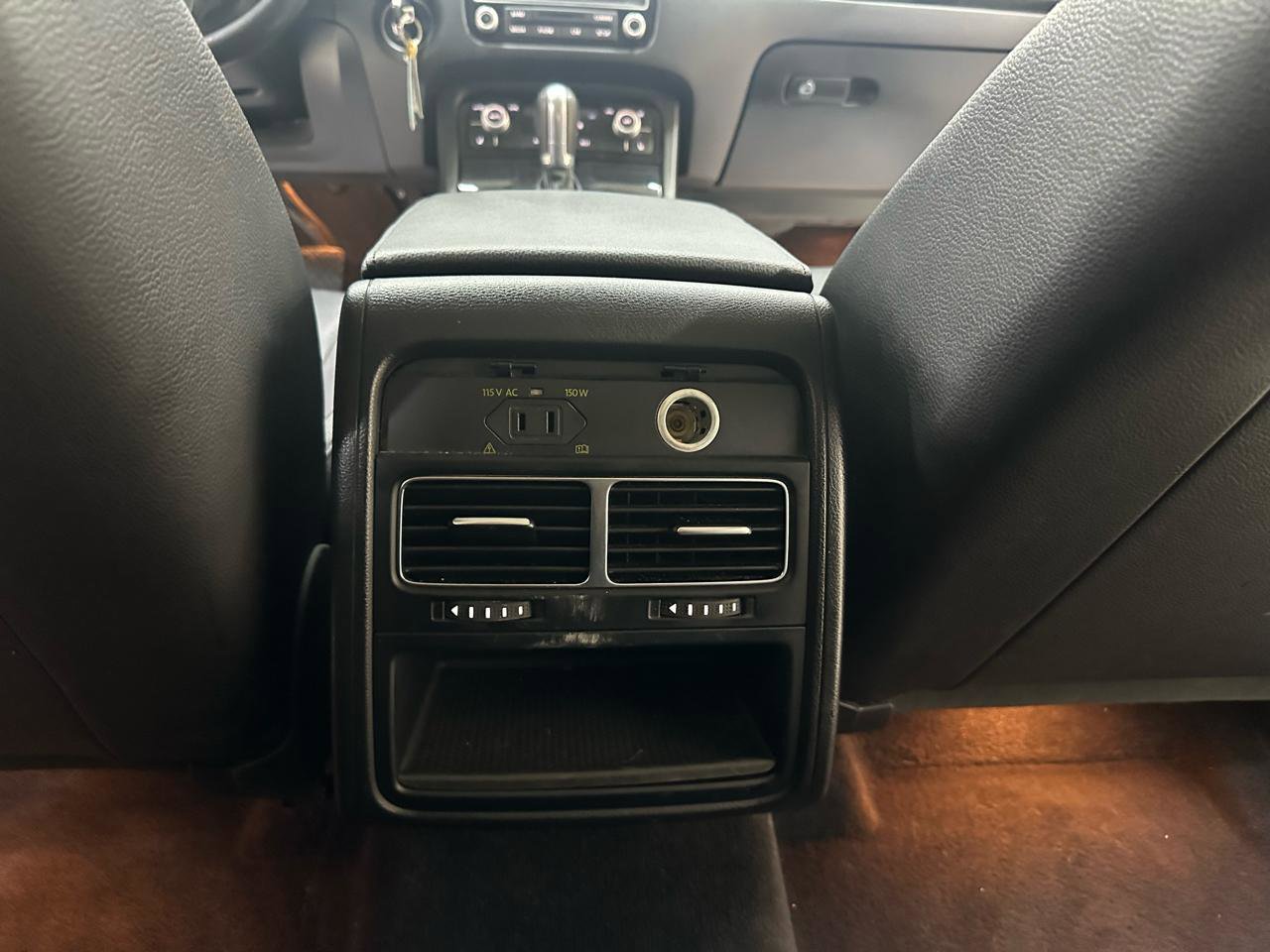 Used 2015 Volkswagen Touareg Sport AWD/4WD image 30