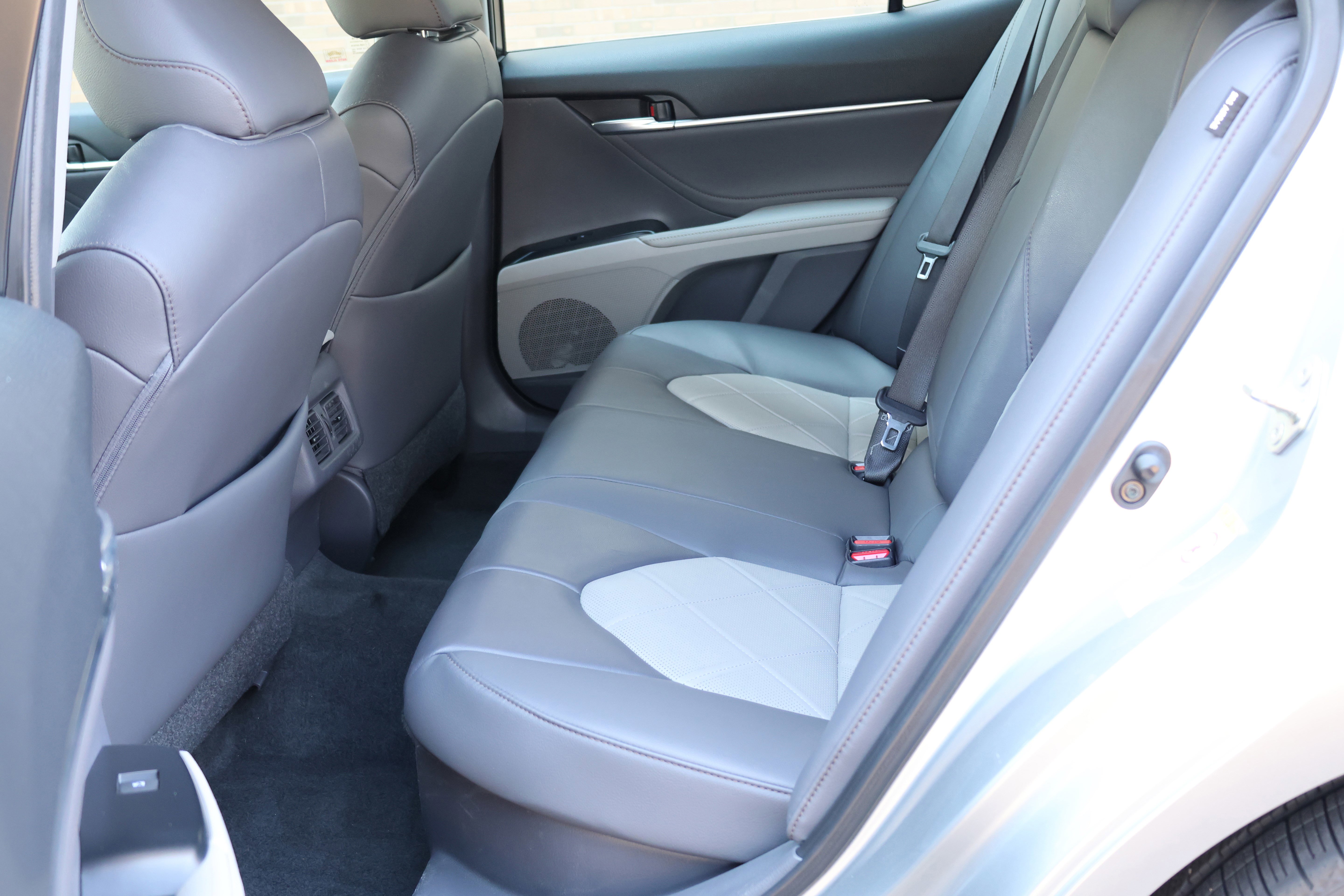 Used 2018 Toyota Camry XLE w/ Audio Package FWD image 16