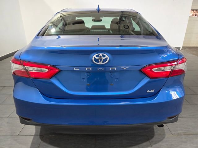 Used 2019 Toyota Camry LE image 4
