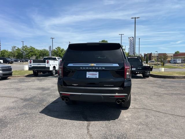 Used 2024 Chevrolet Suburban Premier image 4