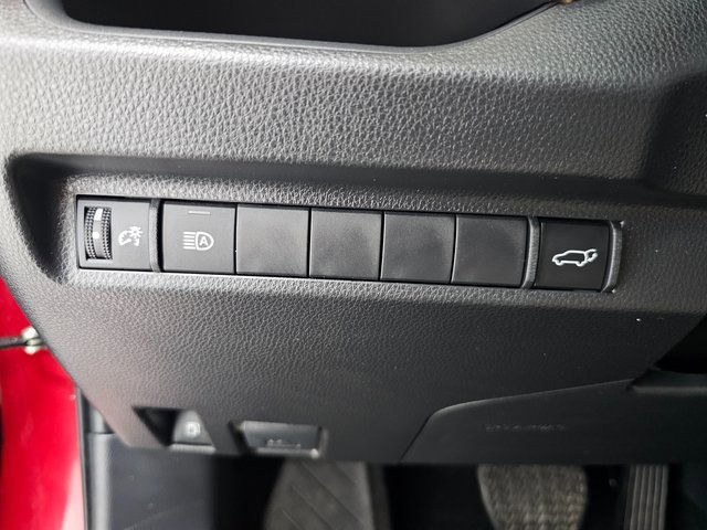 Used 2025 Toyota RAV4 XLE Premium image 16