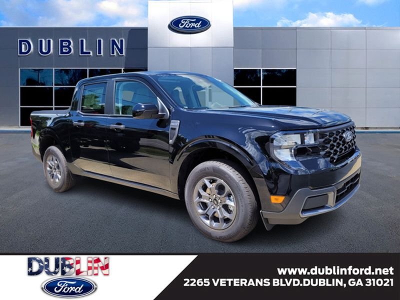 New 2025 Ford Maverick XLT w/ XLT Luxury Package FWD image 1