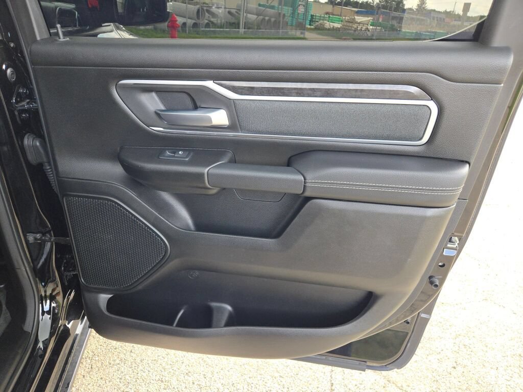 Certified 2022 RAM 1500 Big Horn AWD/4WD image 8