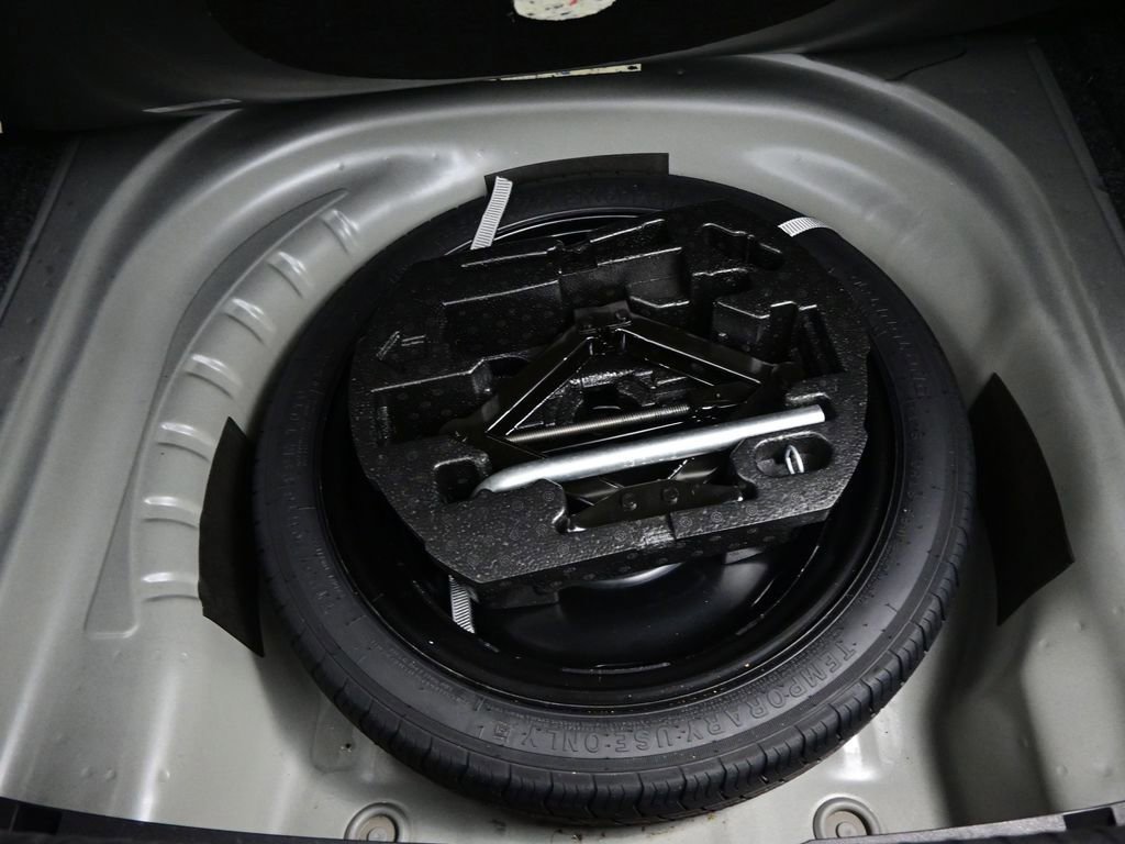 Used 2022 Volkswagen Jetta SE image 40