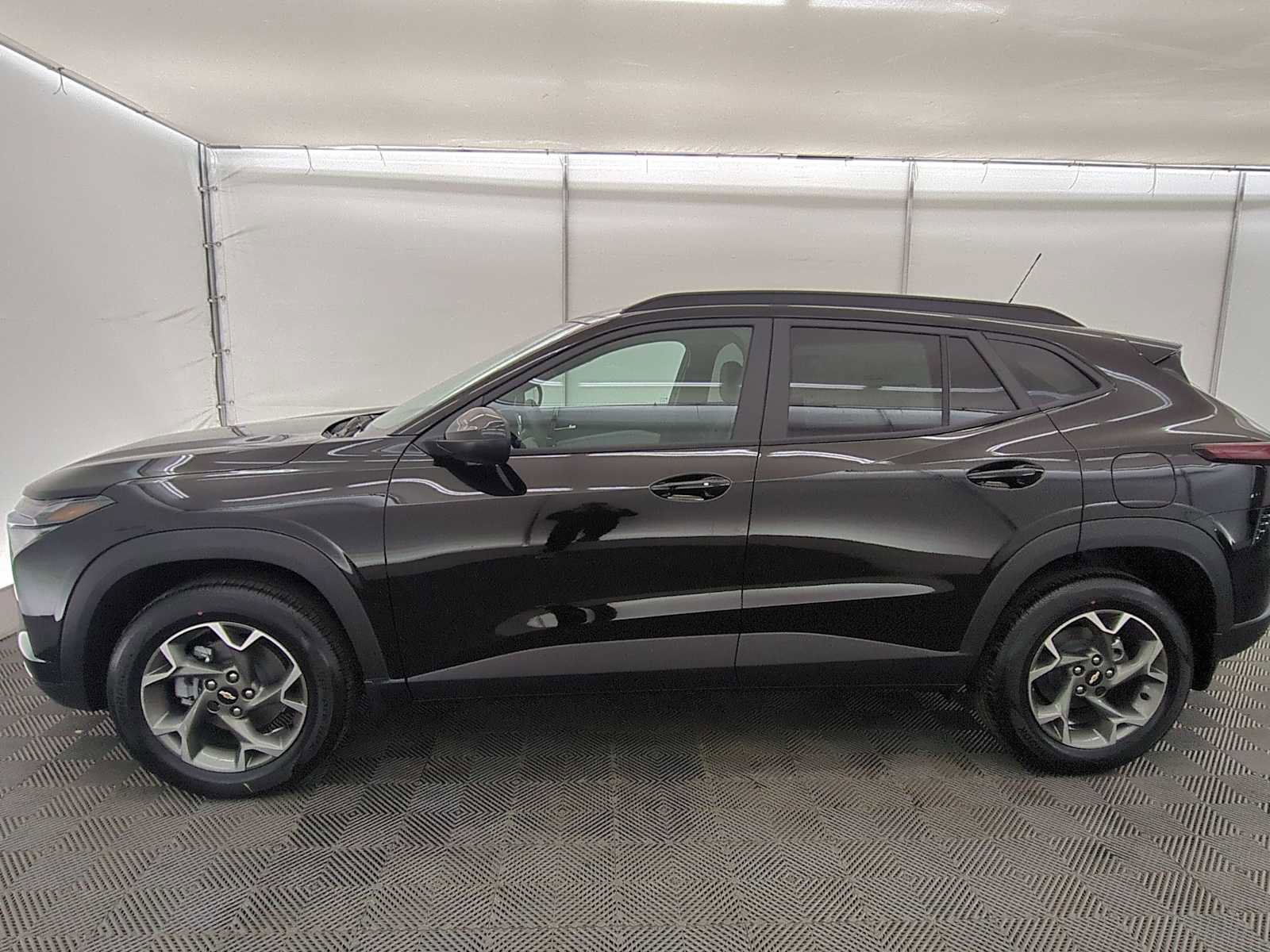 New 2026 Chevrolet Trax LT w/ Driver Confidence Package image 3