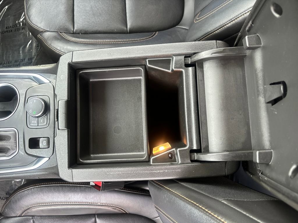 Used 2020 Chevrolet Traverse Premier w/ Redline Edition image 25