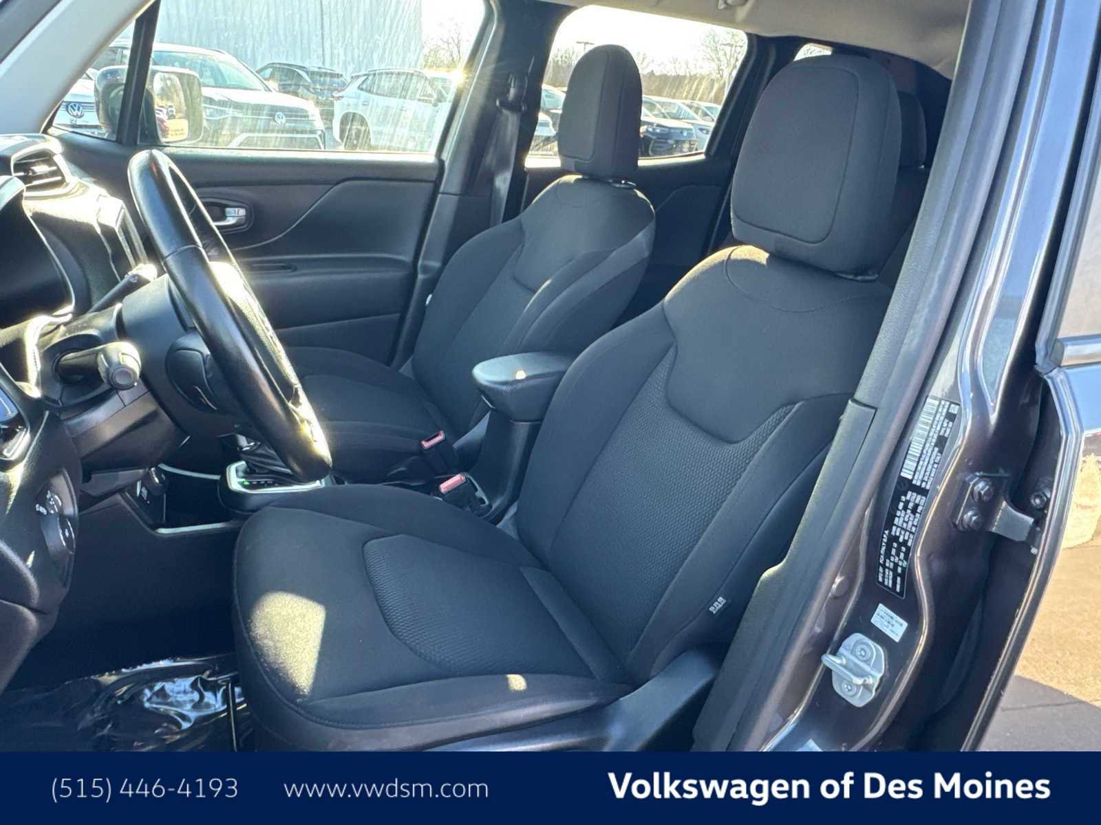 Used 2019 Jeep Renegade Altitude w/ Quick Order Package 2XM image 11