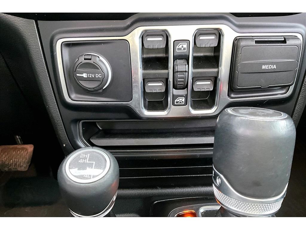 Used 2022 Jeep Wrangler Unlimited Sahara w/ LED Lighting Group image 29