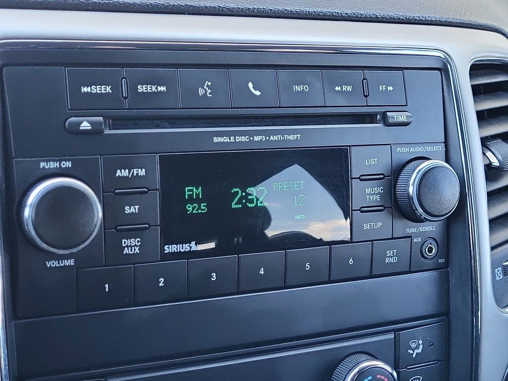 Used 2012 Jeep Grand Cherokee Laredo image 25