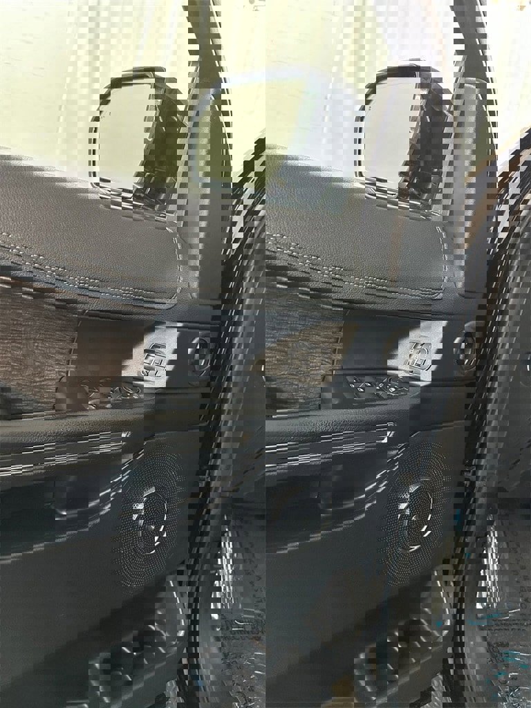 Used 2020 Ford Expedition Max Limited w/ Equipment Group 301A image 9