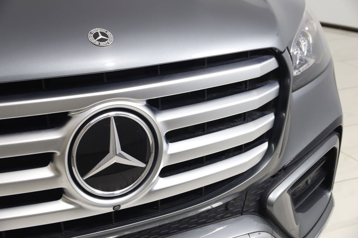 Used 2025 Mercedes-Benz GLS 450 4MATIC image 21