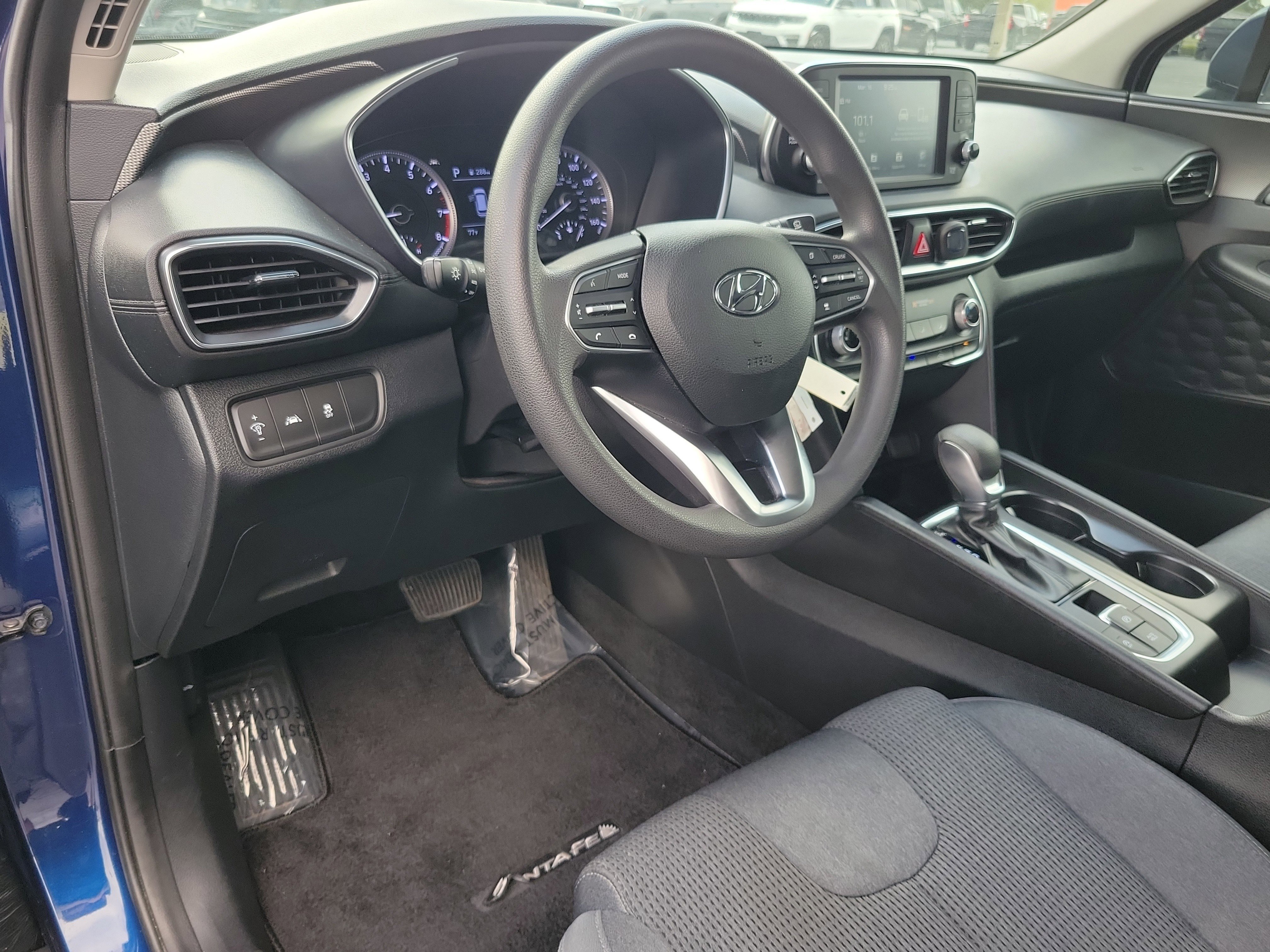 Used 2020 Hyundai Santa Fe SE image 20