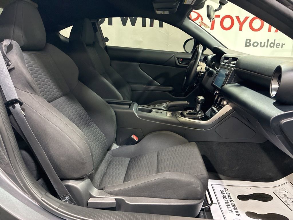 Used 2023 Toyota GR86 w/ ALL Weather Mat Package (TMS) RWD image 12