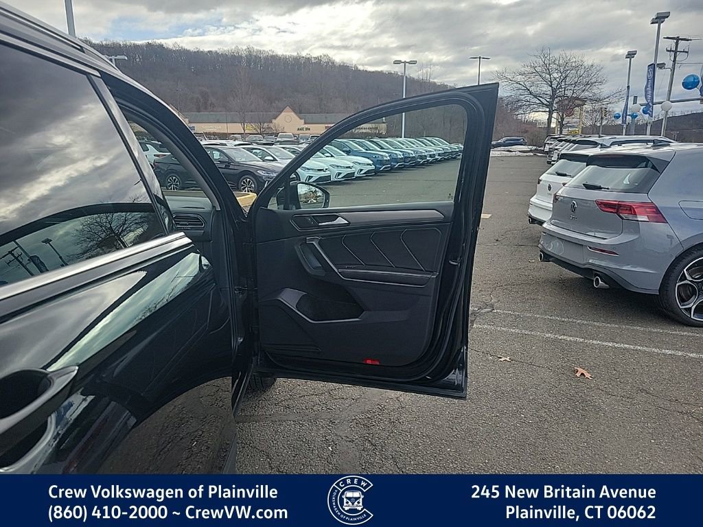 Certified 2022 Volkswagen Tiguan SE image 41