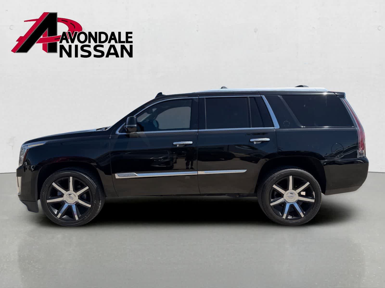 Used 2016 Cadillac Escalade Luxury AWD/4WD image 3