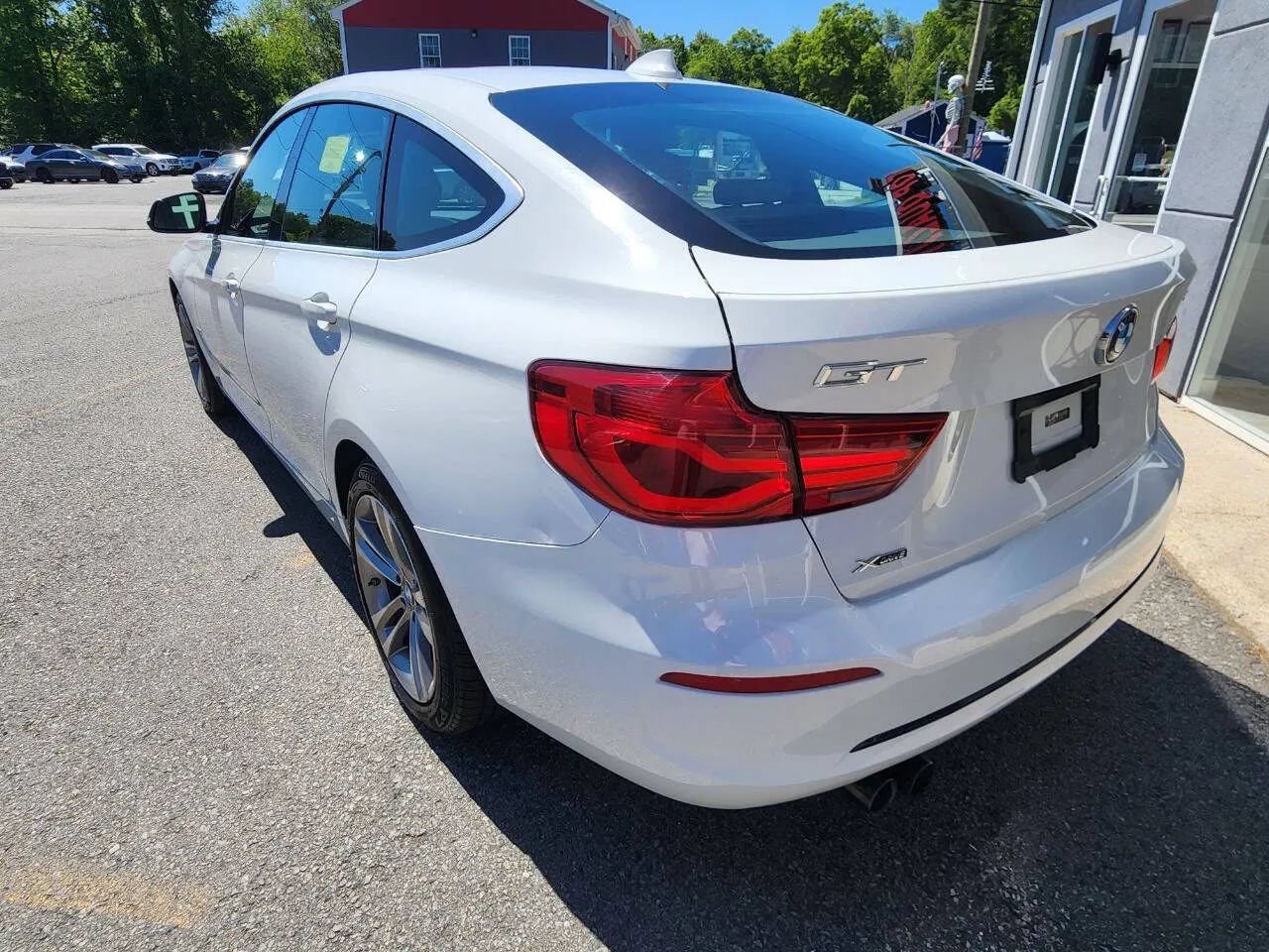 Used 2018 BMW 330i Gran Turismo xDrive AWD/4WD image 7