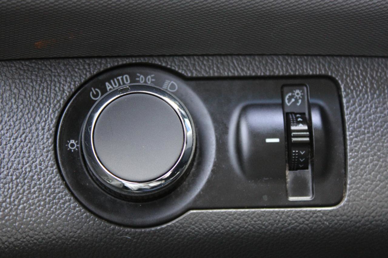 Used 2013 Chevrolet Sonic LT FWD image 23