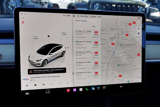 Used 2023 Tesla Model 3 Standard Range RWD image 37