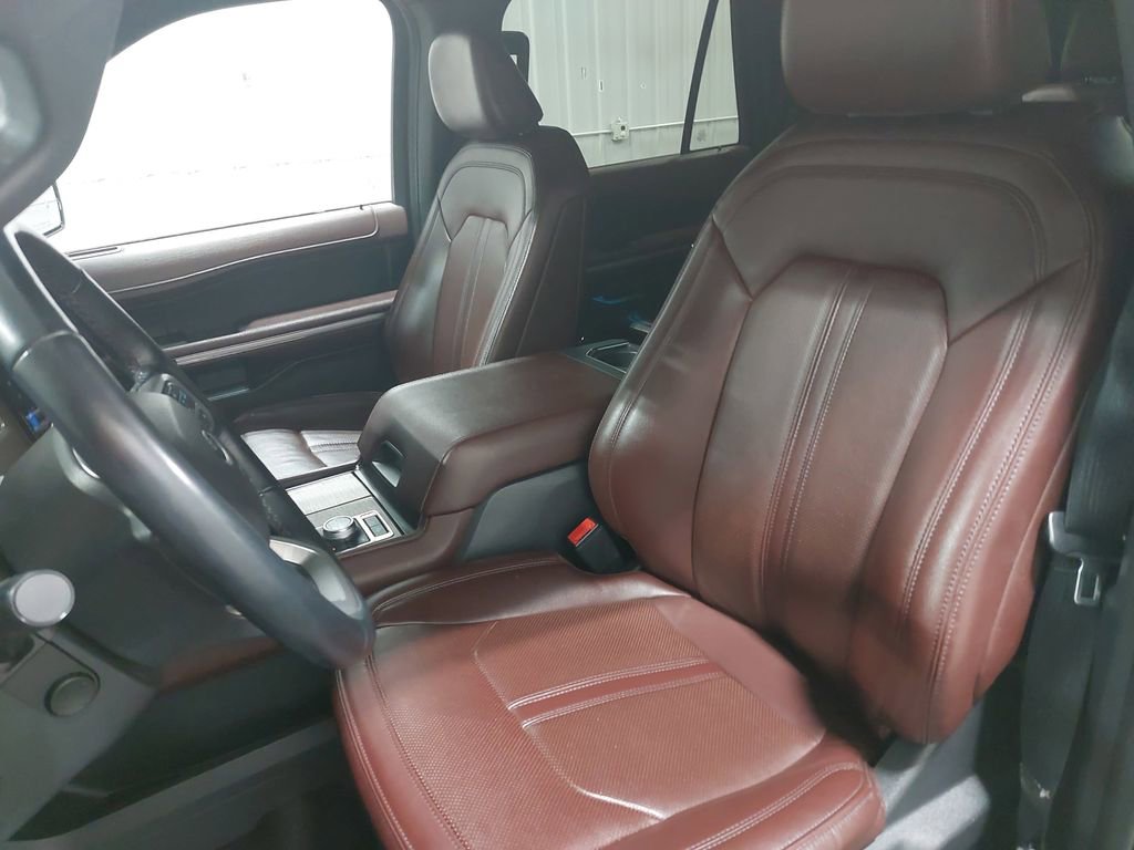 Used 2024 Ford Expedition Limited image 17