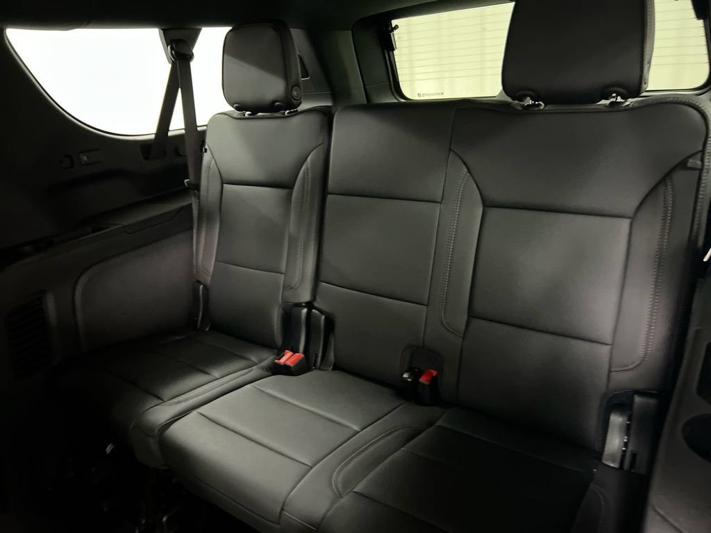 New 2026 Chevrolet Suburban High Country AWD/4WD image 30