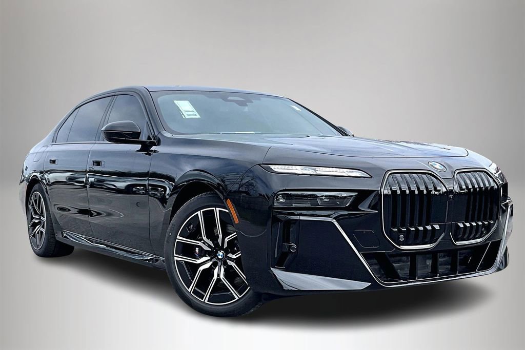 New 2025 BMW 740i xDrive w/ Executive Package