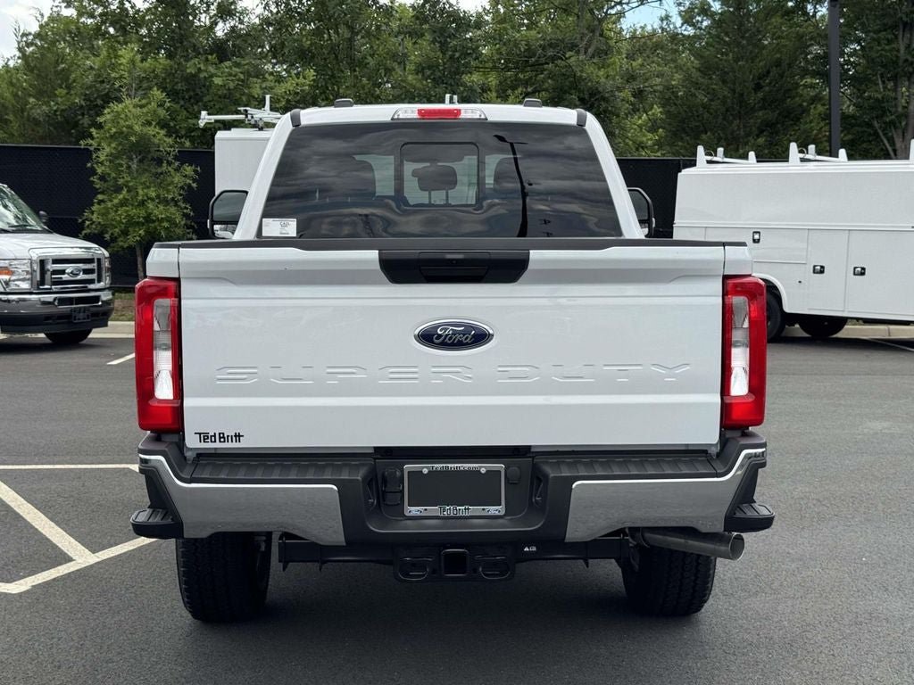 New 2026 Ford F250 XLT w/ FX4 Off-Road Package AWD/4WD image 4