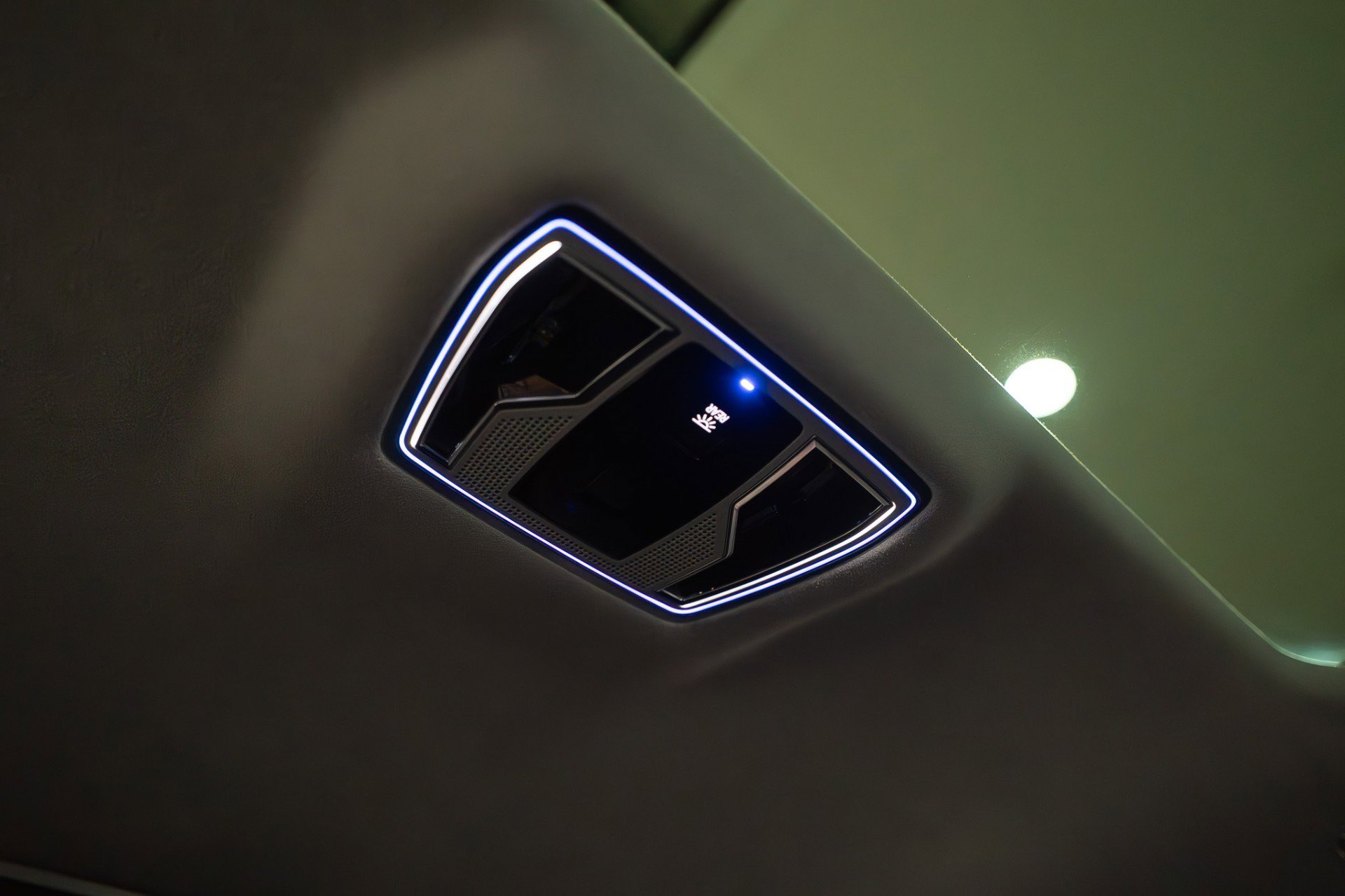 Used 2023 Audi S8 w/ S8 Comfort Plus Package image 44