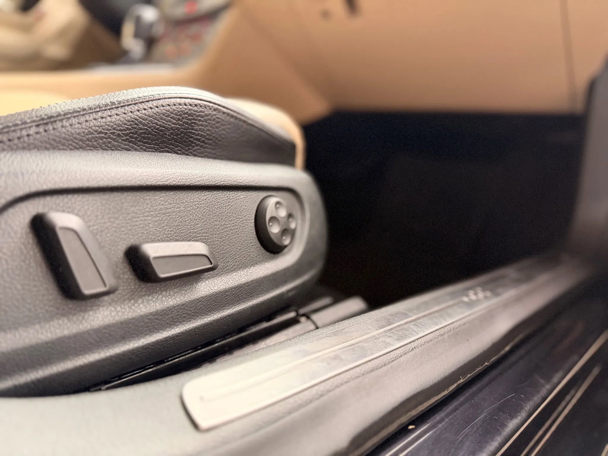 Used 2015 Volkswagen CC Sport image 42