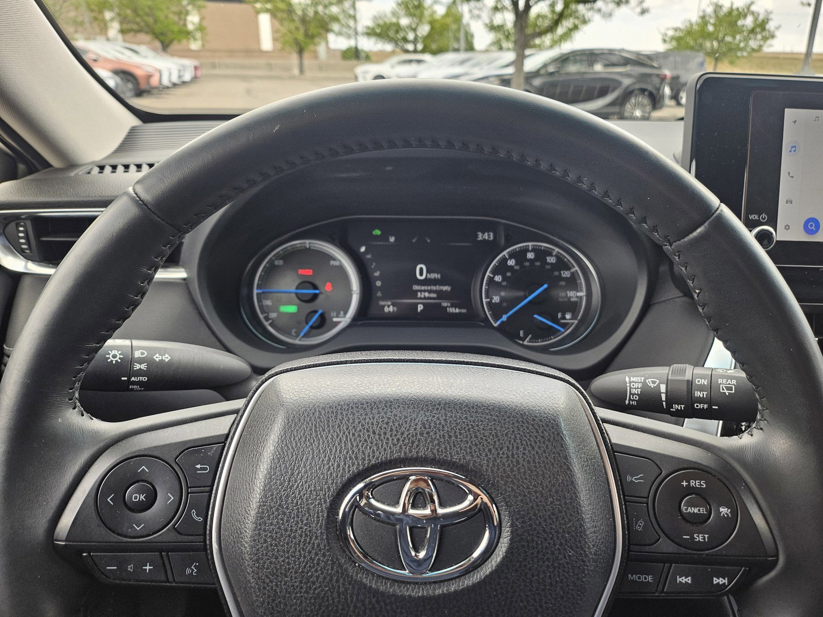 Used 2023 Toyota Venza LE image 11