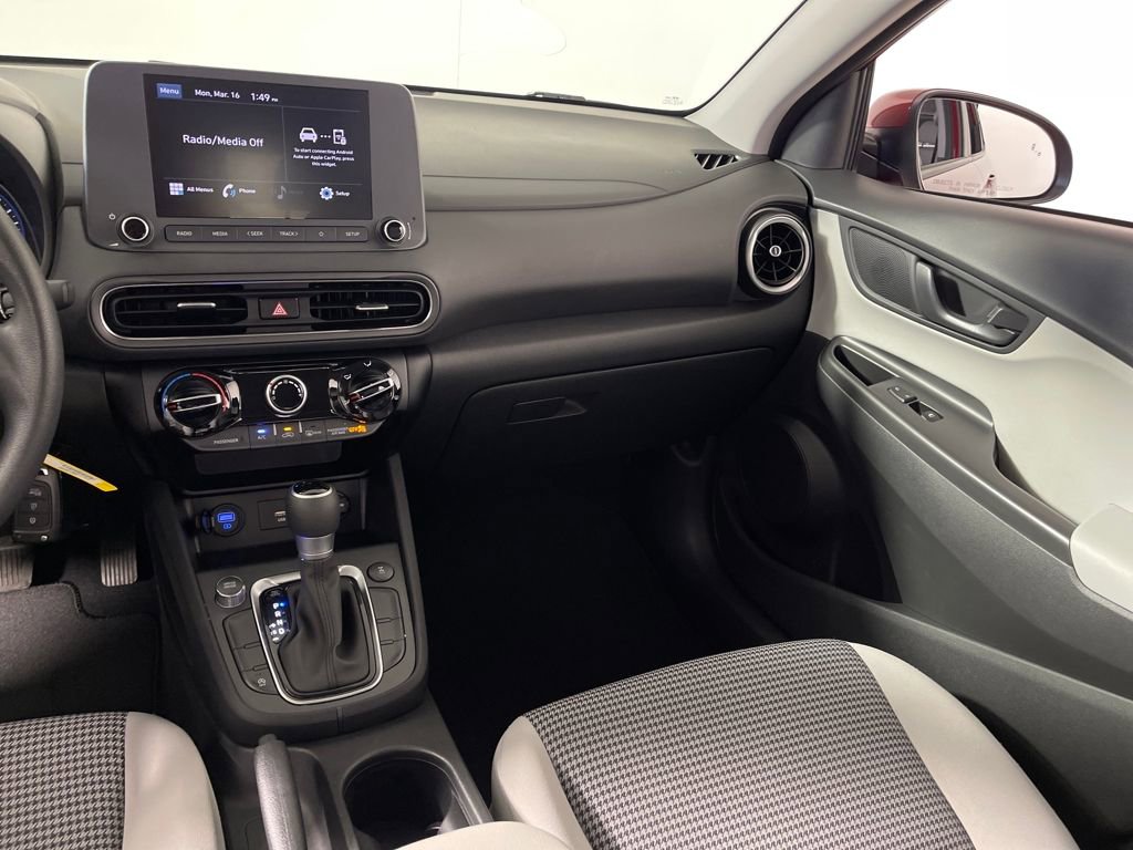 Certified 2023 Hyundai Kona SE w/ Cargo Package image 17