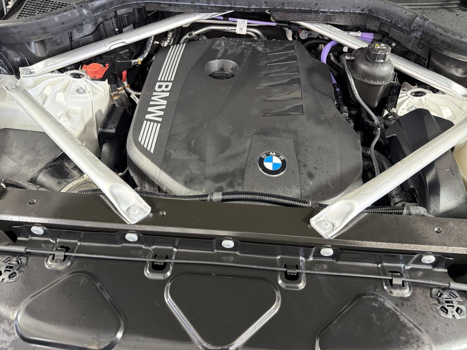 Used 2024 BMW X5 xDrive40i w/ Parking Assistance Package AWD/4WD image 28