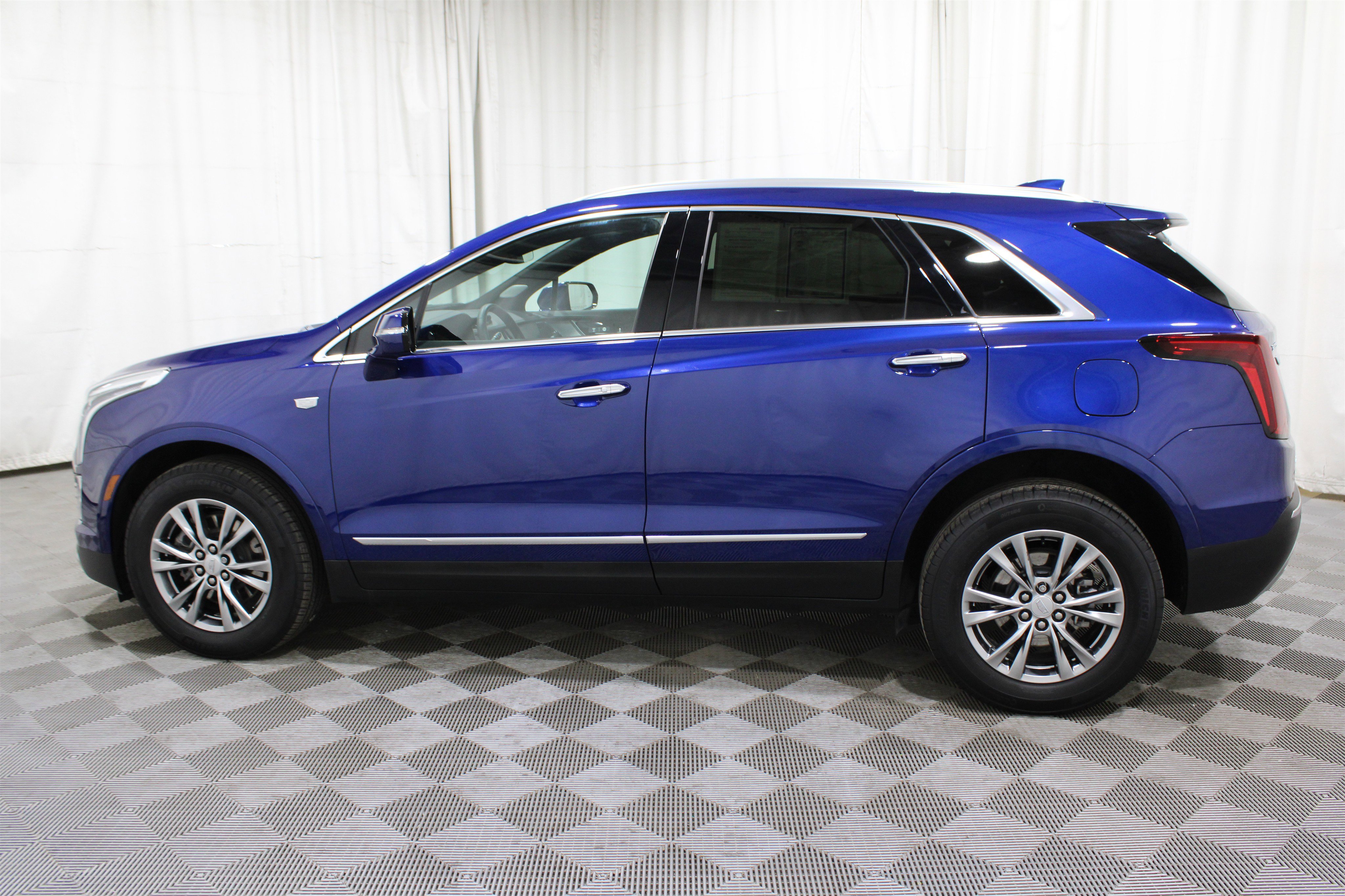 Certified 2023 Cadillac XT5 Premium Luxury image 35