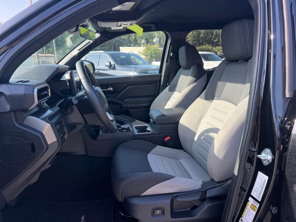 Used 2024 Toyota Tacoma TRD Off-Road image 17