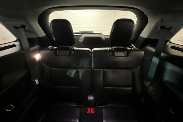 Used 2023 Ford Explorer Limited AWD/4WD image 22