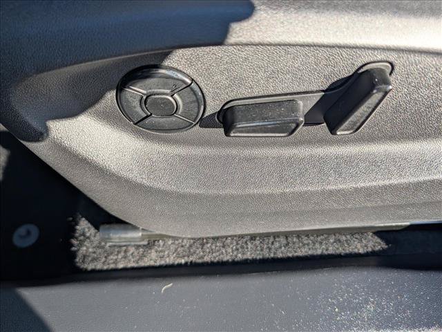 Certified 2025 Volkswagen Tiguan SE AWD/4WD image 26