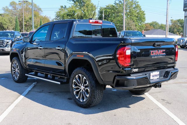New 2026 GMC Canyon Denali image 3