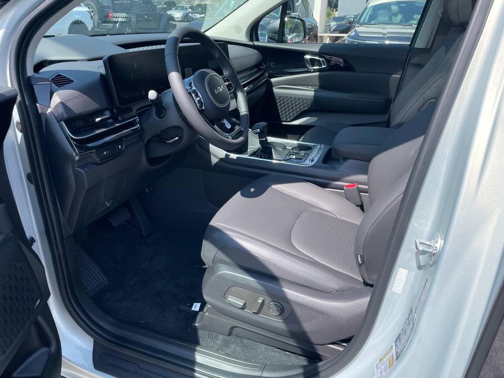 New 2025 Kia Carnival SX Prestige image 11