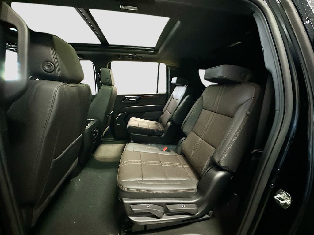 New 2026 Chevrolet Suburban High Country image 27