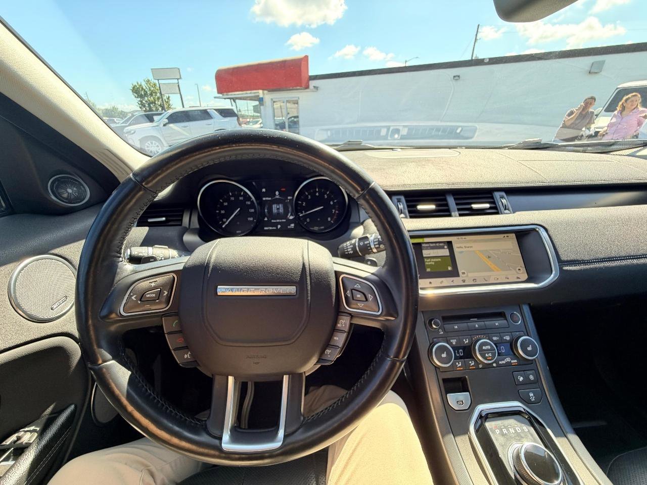 Used 2019 Land Rover Range Rover Evoque SE AWD/4WD image 13