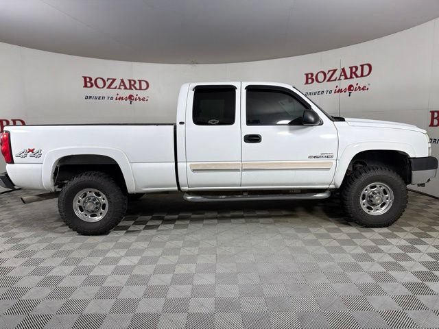 Used 2005 Chevrolet Silverado 2500 LS w/ Heavy-Duty Power Package AWD/4WD image 9