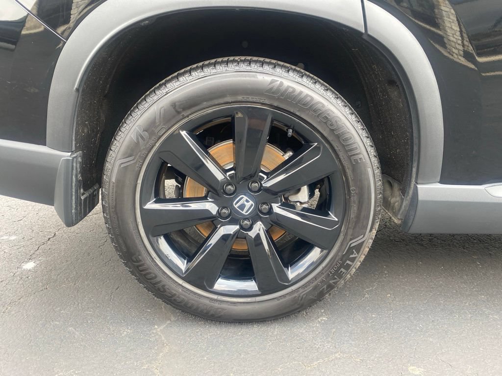 Used 2025 Honda Pilot Black Edition image 16