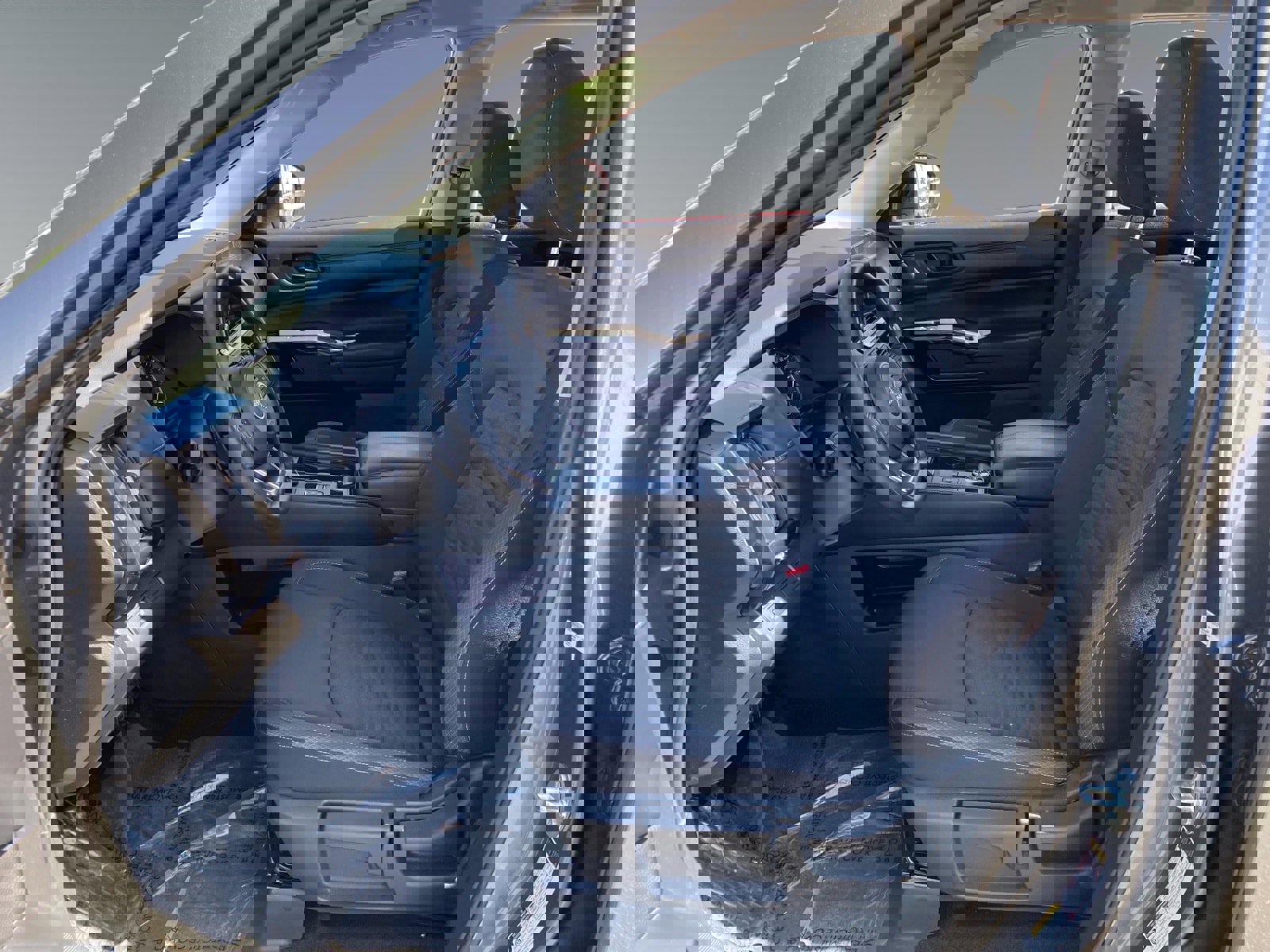 Used 2025 Nissan Pathfinder S image 9