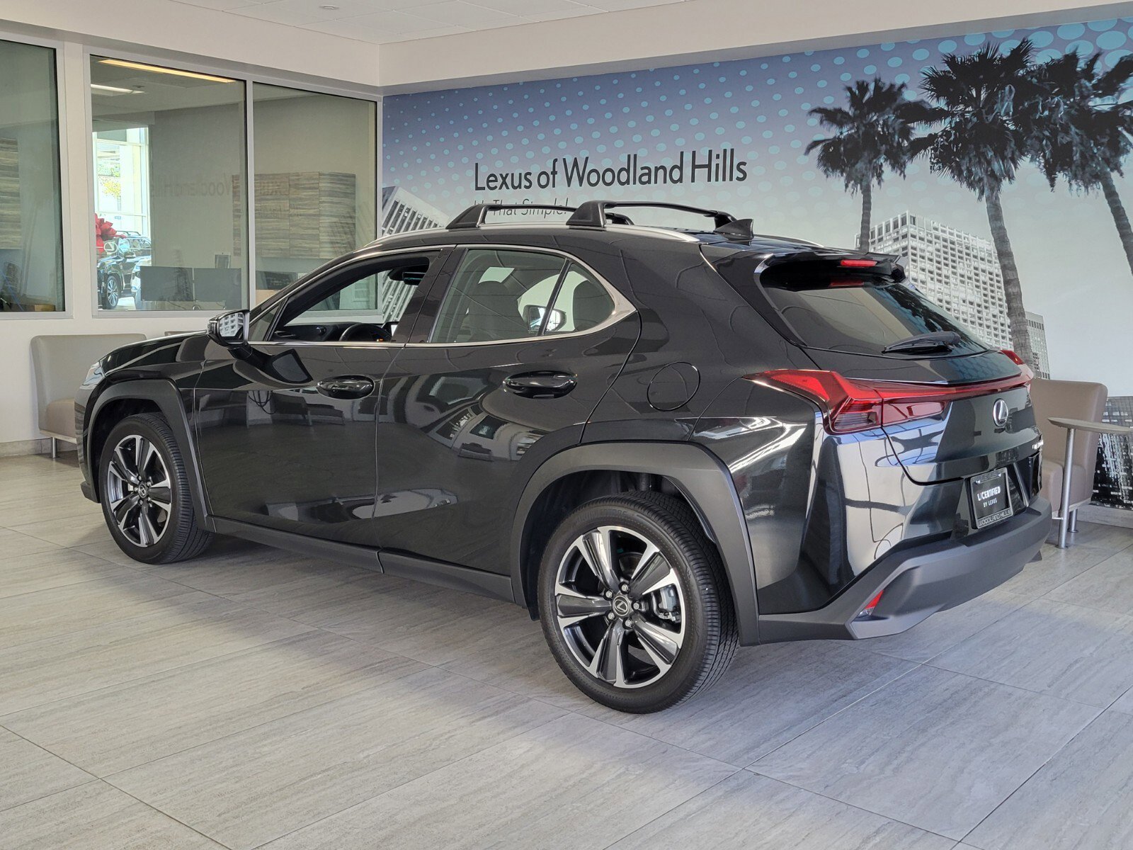 Certified 2025 Lexus UX 300h FWD w/ Accessory Package (Z2) image 4
