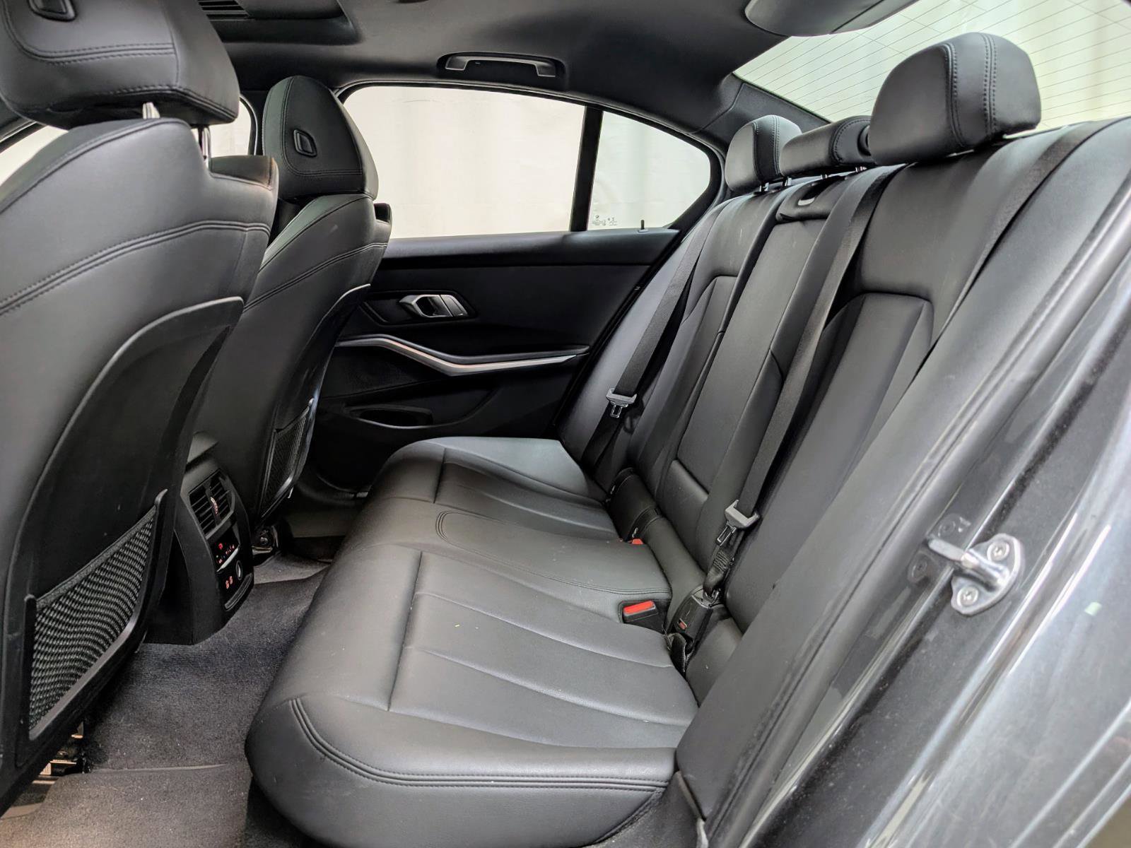 Used 2019 BMW 330i xDrive Sedan w/ Convenience Package image 17