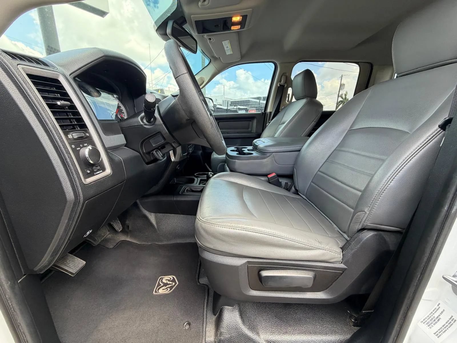 Used 2014 RAM 2500 Tradesman w/ Chrome Appearance Group AWD/4WD image 12