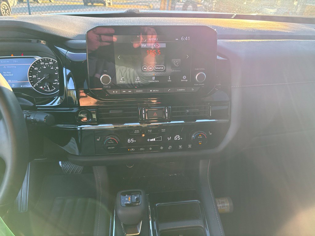 Used 2025 Nissan Pathfinder Rock Creek AWD/4WD image 7