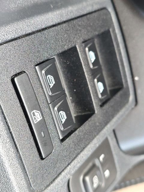 Used 2023 Ford Bronco Wildtrak image 18