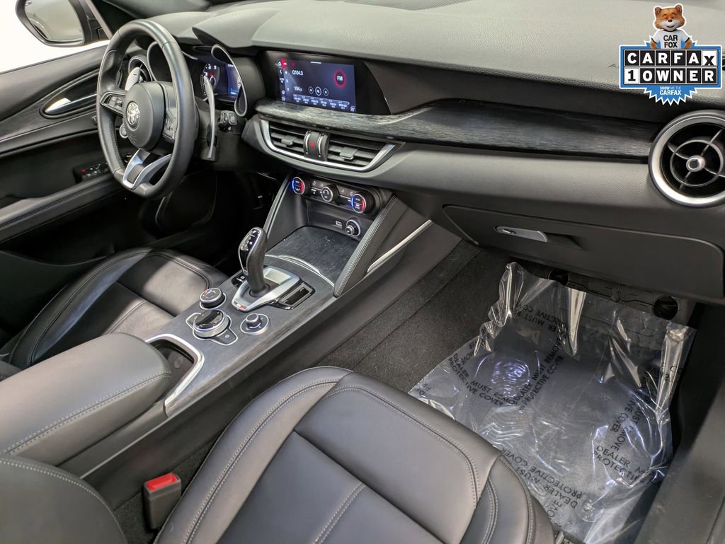 Used 2023 Alfa Romeo Stelvio Sprint image 30