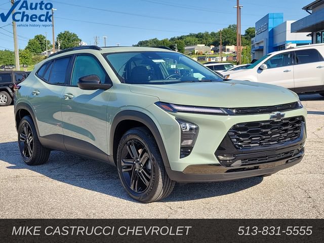 Used 2025 Chevrolet Trax ACTIV w/ Sunroof Package FWD image 7